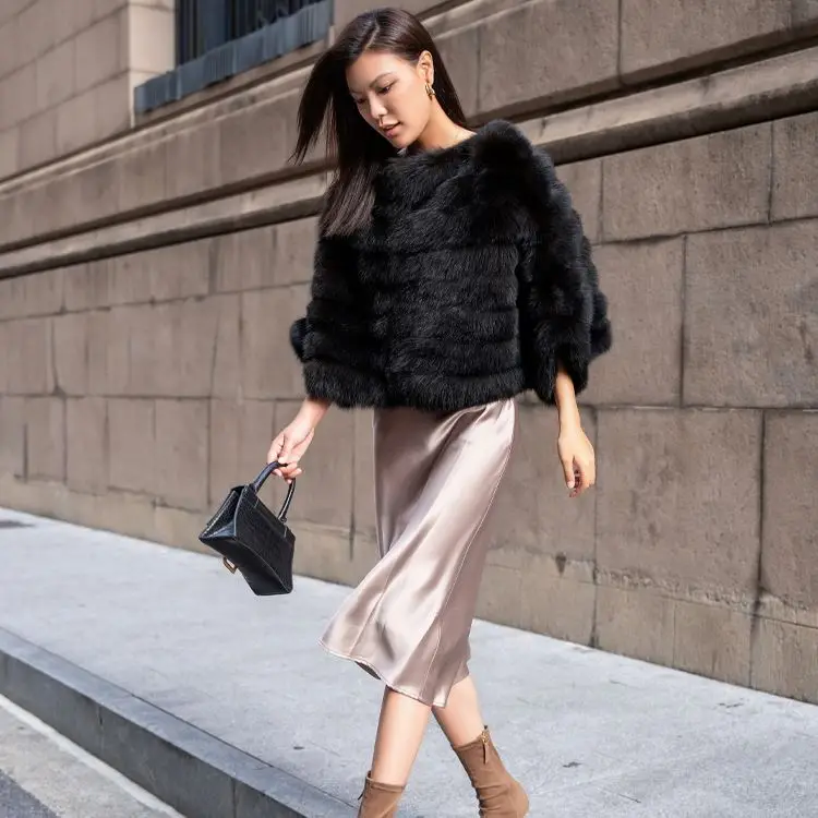 Custom Factory Direct Sales Russian Sable Fur Fashion One Line Neck Cloak Design Pullover Real Mink Fur Loose Top For Women