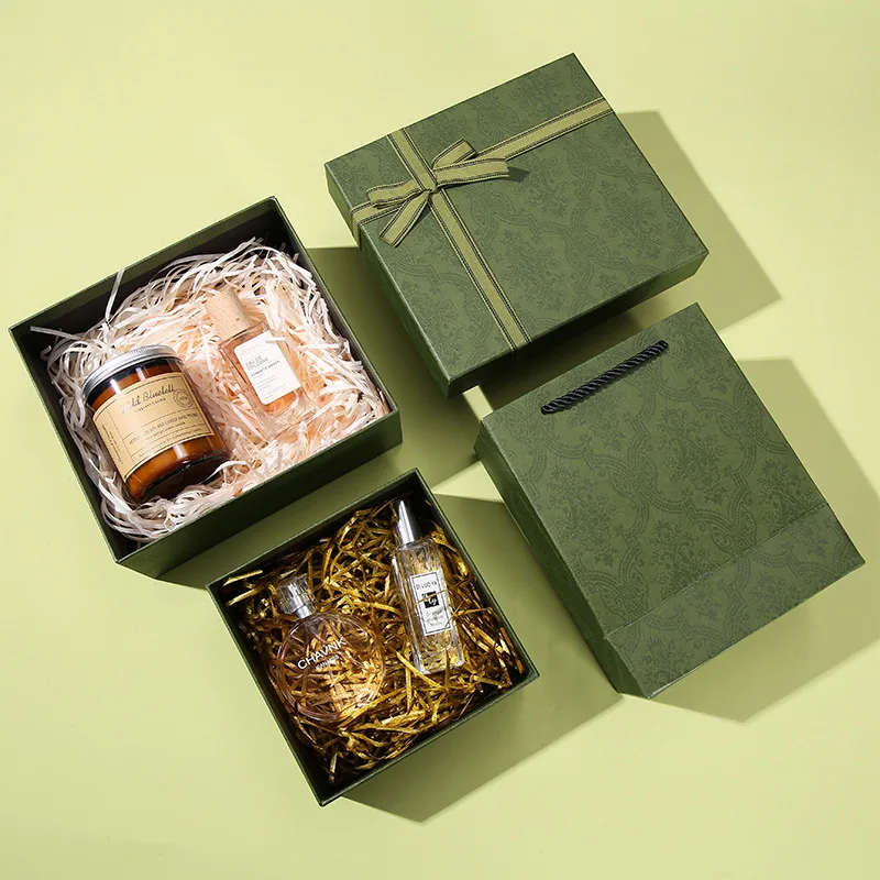 Wholesale Hot Selling Latest Fashion Design Green Paper Gift Packaging Boxes for Skincare