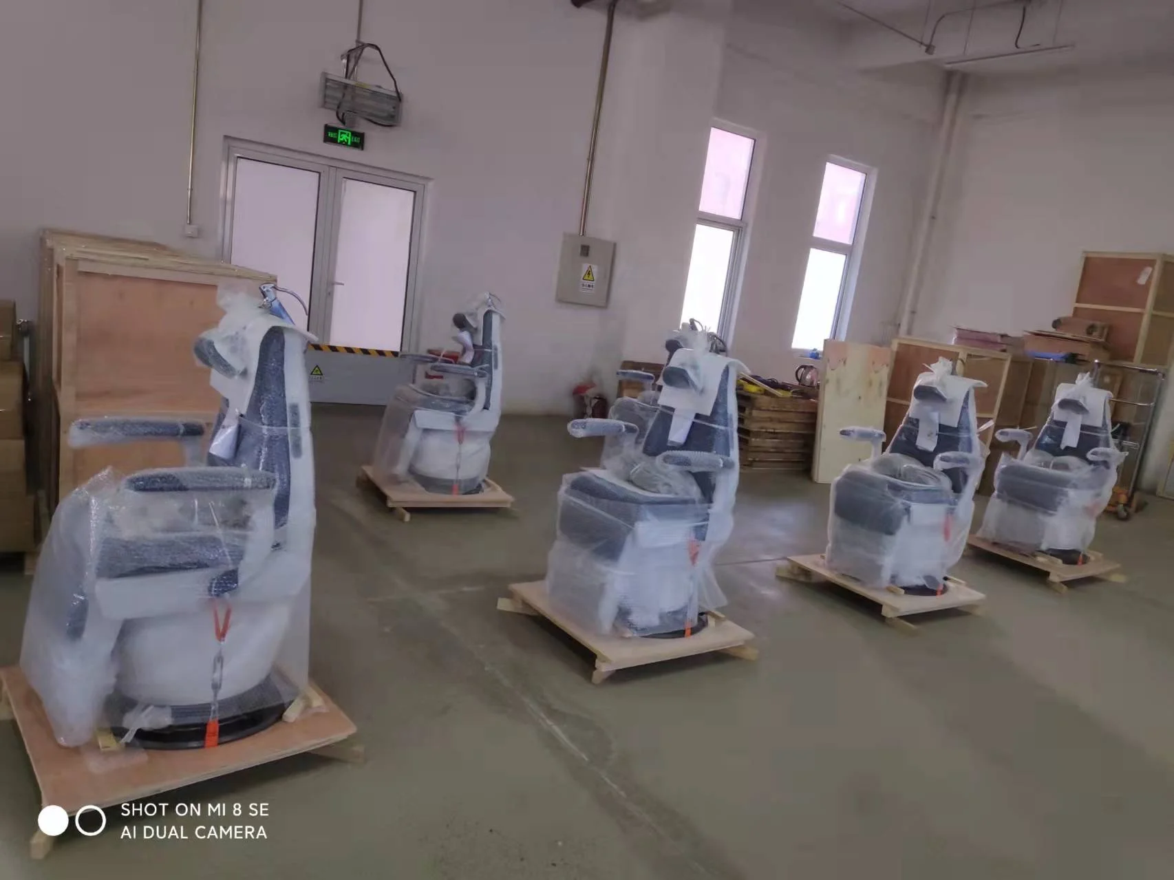 Modern Design with Foot Pedal Clinic Use Electric Patient Lifting ENT Patient Examination Chair