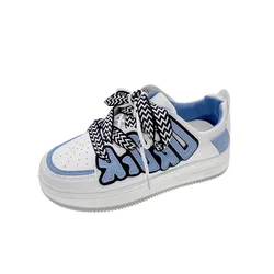 2022 new little white shoes for women with small niche design shoes