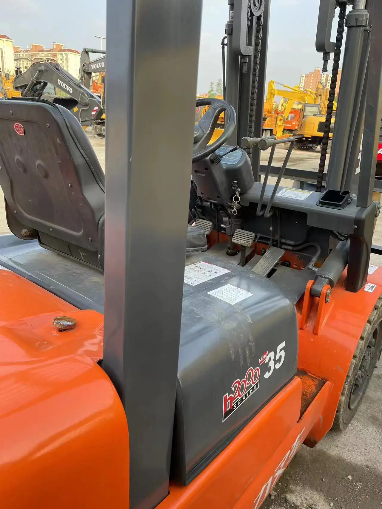 Used 3.5 tons Chinese brand Heli 35 forklift with strong engine diesel Heli 35 forklift with less working hours