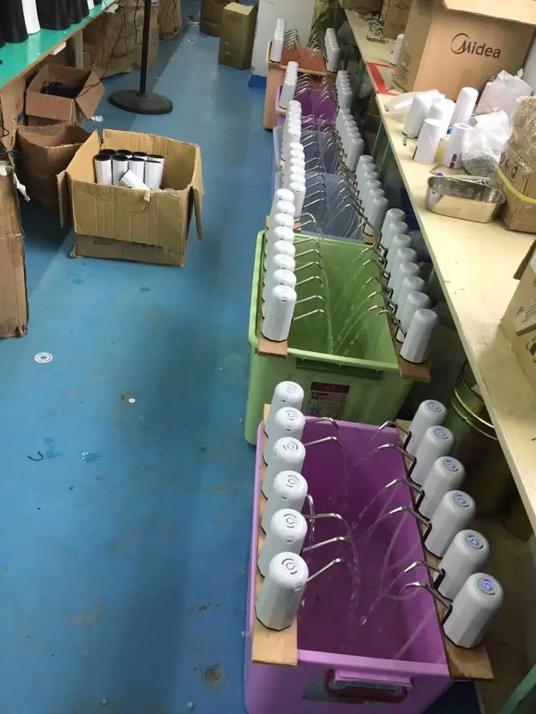  Диспенсер водяного