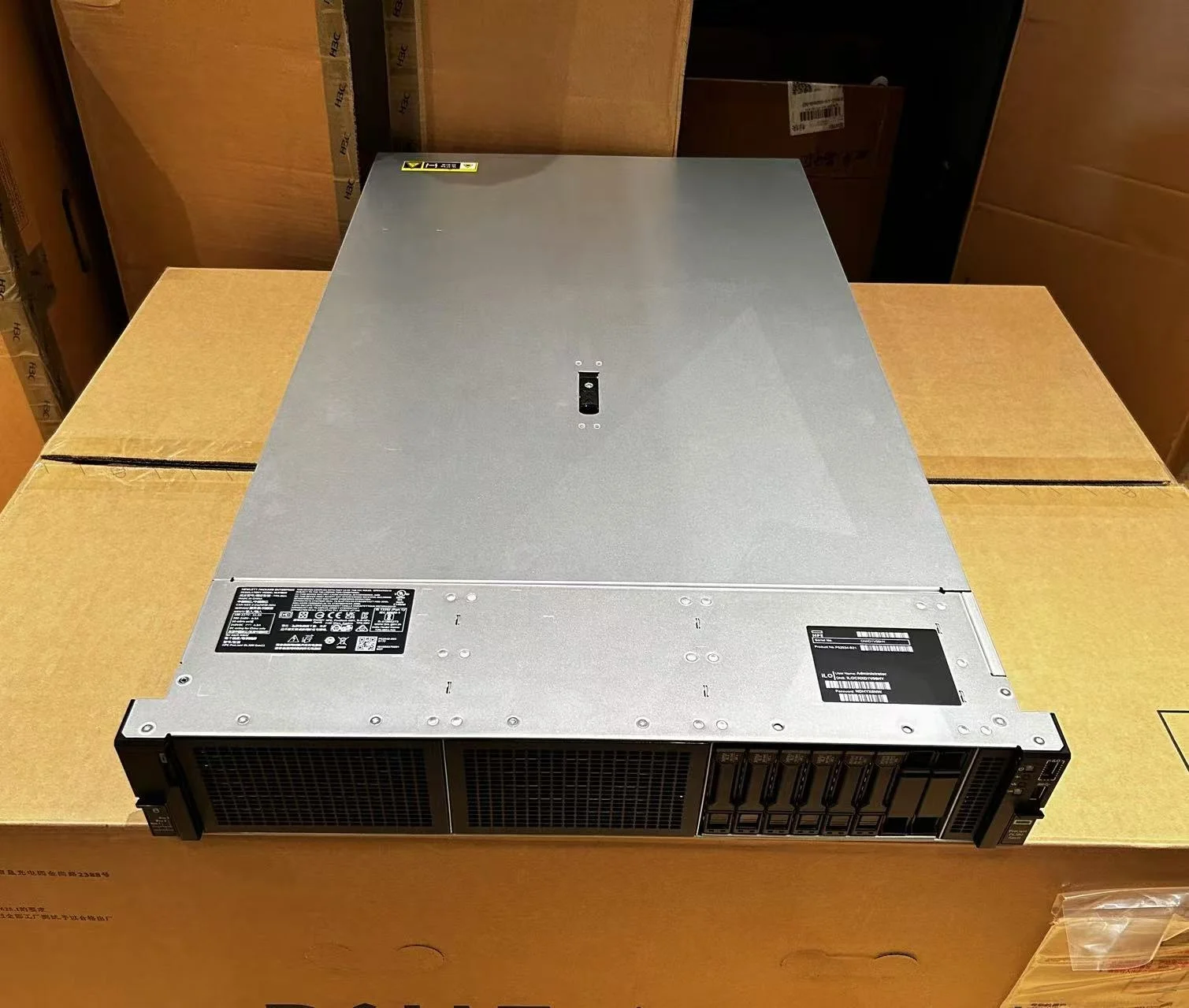 HPE ProLiant DL380 Gen11 стойка 2U Intel Xeon в наличии 4410Y 64 г 7 68 TSAS