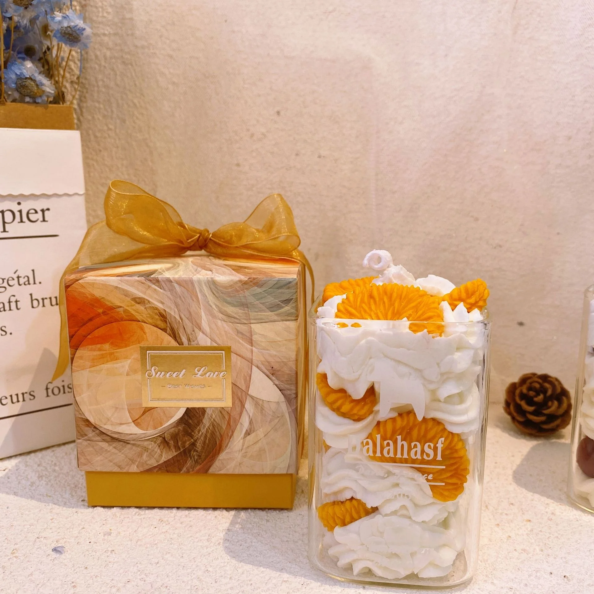 Low Price Hot Selllig Soy Wax Blueberry Chocolate Novelty Handmade Birthday Cute Ice Cream Fruit Shape Luxury Scented Candles