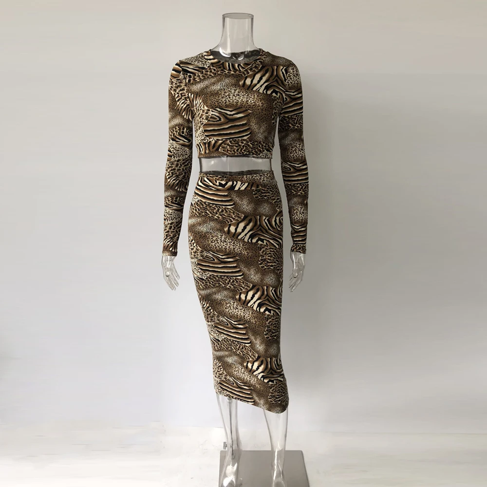 
8012 Women sets high quality long sleeve woman fashion summer two piece set dress crop top & casual skirt 