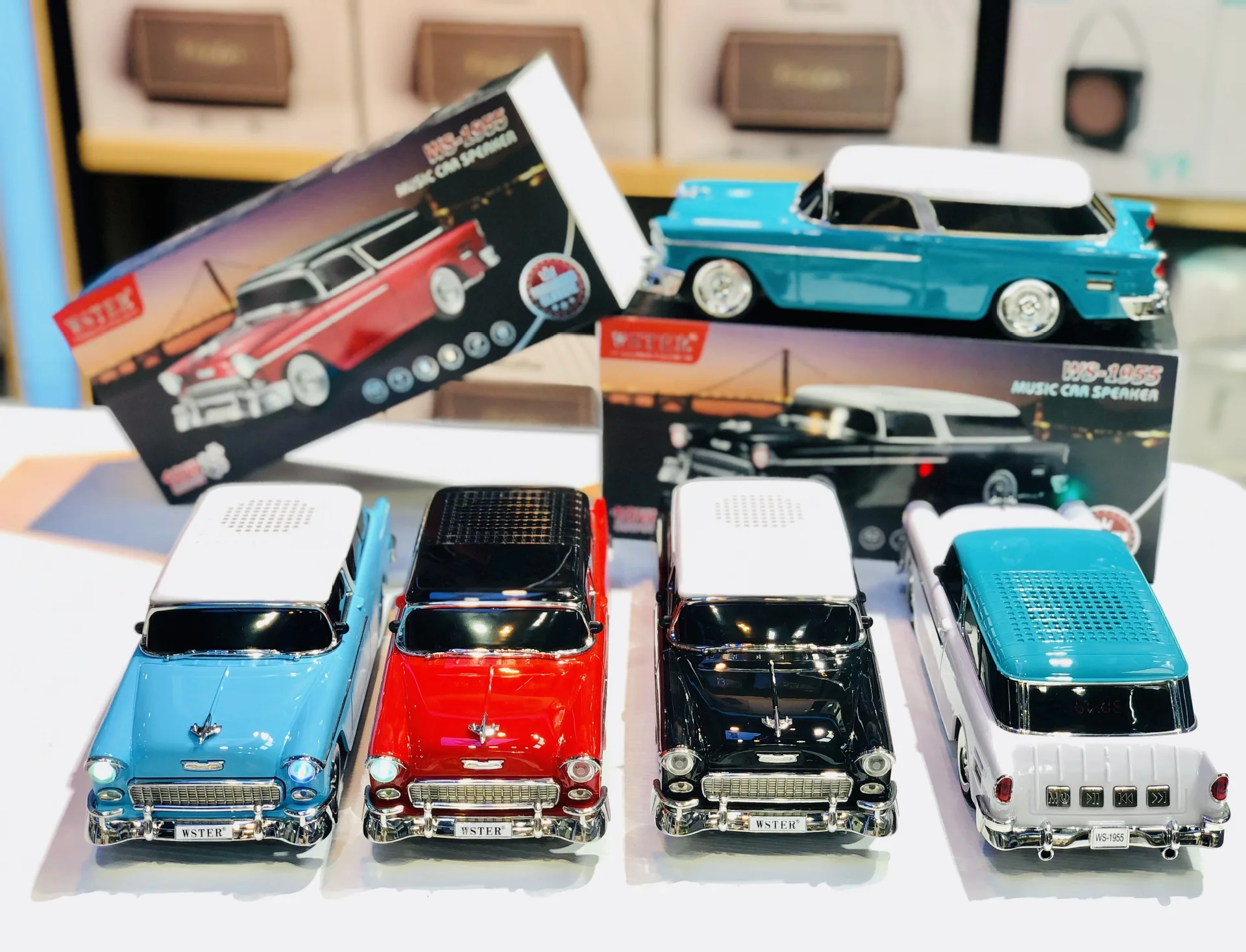 1500mAh Classical Vintage Car Design WS1955 Wireless Desktop Party BT Portable FM Radio Mini Karaoke Speaker With FM Radio