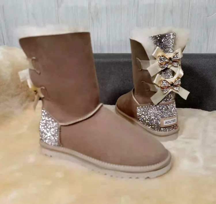 Оптовая продажа; Модная женская обувь; Женские зимние ботинки из овечьей шерсти; Меховые ботинки с бантиками и стразами; Женские ботинки