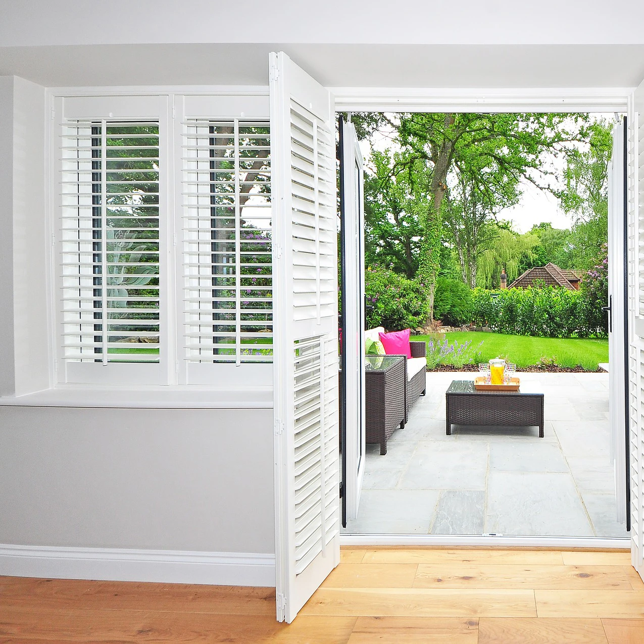 Custom made hidden tilt rod adjustable louver wooden door plantation shutters
