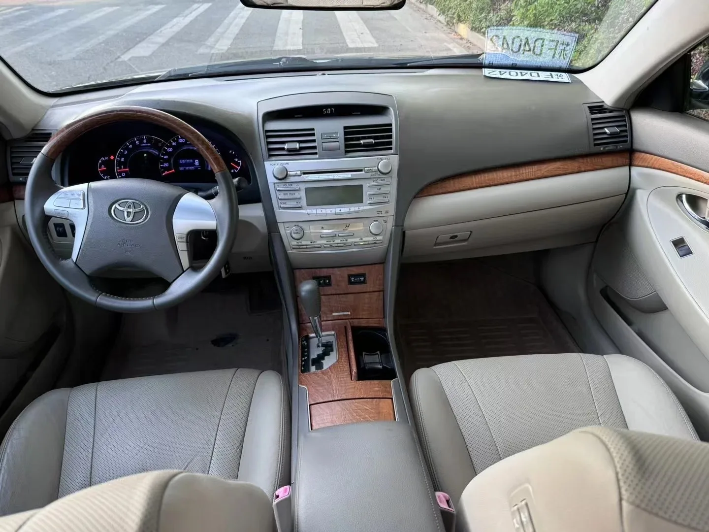 Подержанный Toyota Camry 2011 200 г роскошный юбилейный двигатель 2.0L 147hp L4 Левый ручной привод дешевый бензиновый седан Китай серийный автомобиль