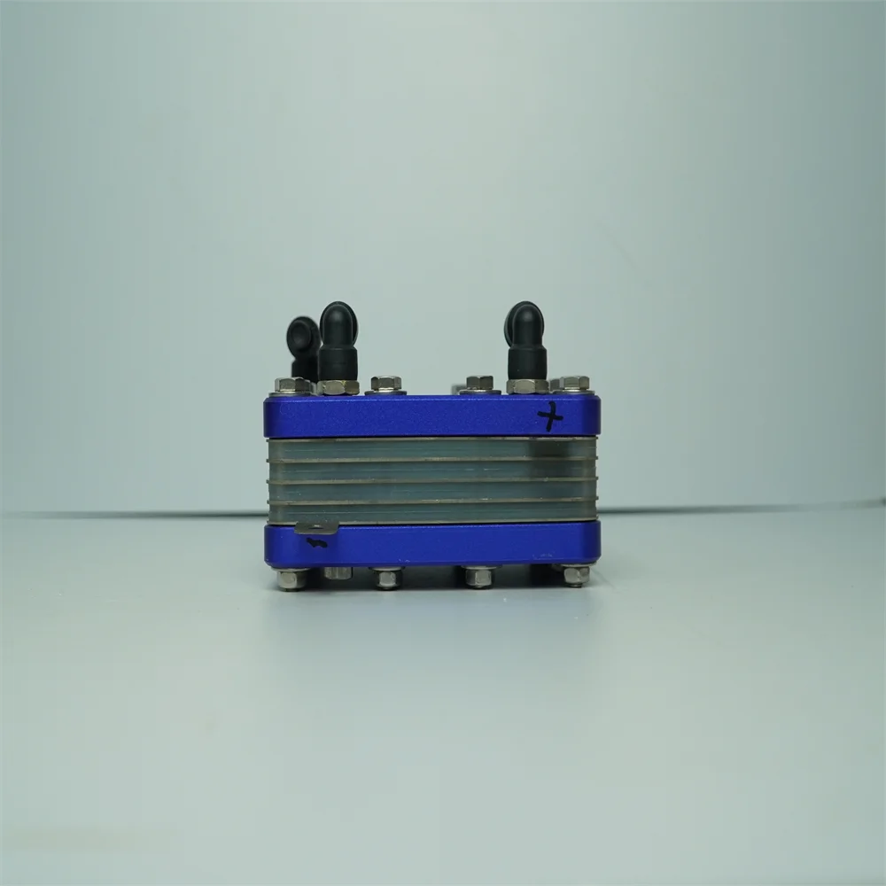 SENZA PEM Electrolyzer: Efficient Hydrogen Production and Low Power Consumption