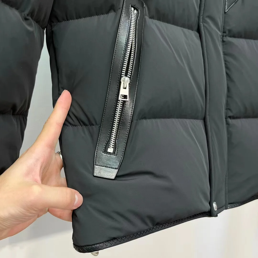 Customized High Quality Wholesale clothes  2023 custom winter hood puffer jacket for men outdoor warm utility bubble coat