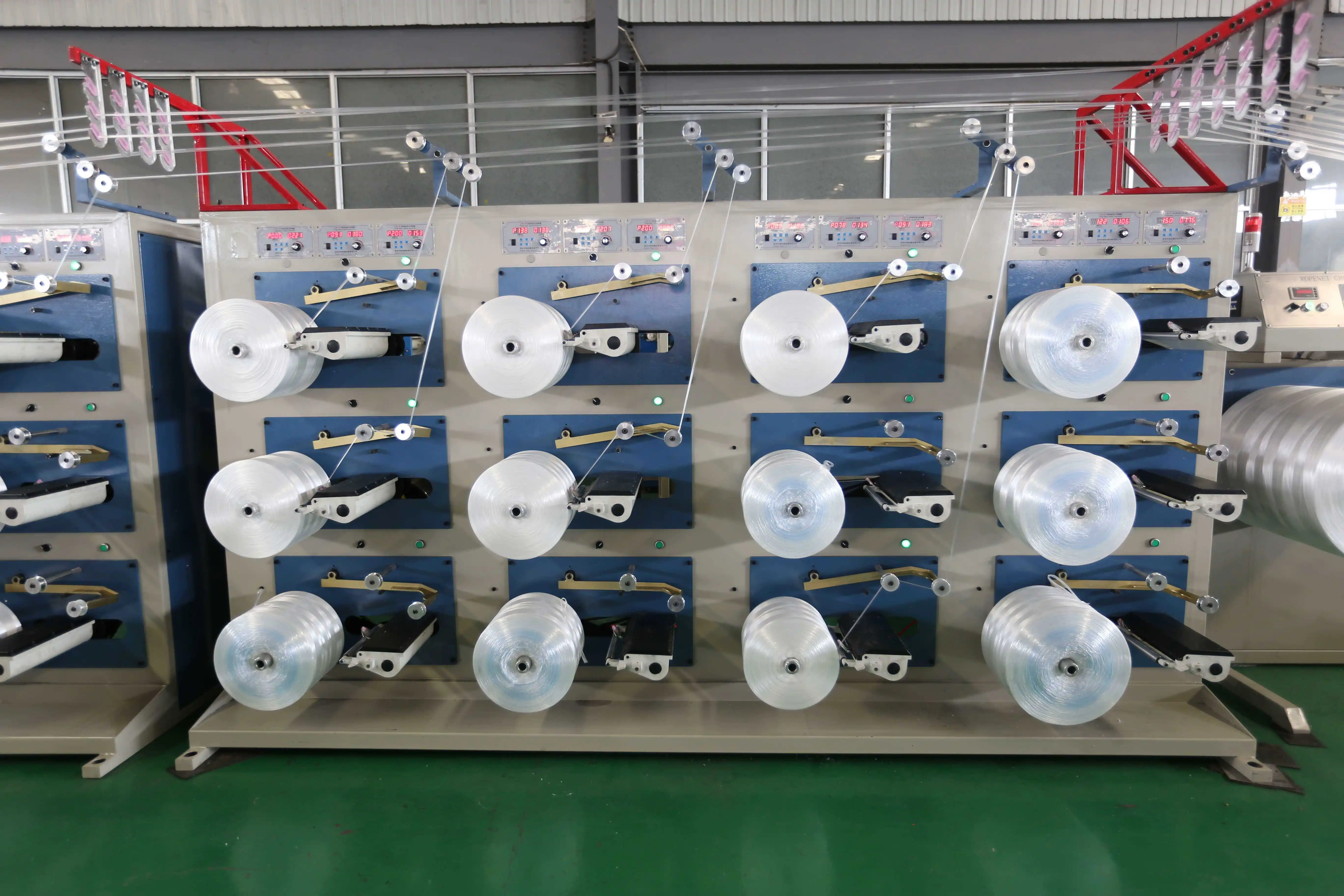 2023 Manufacturer extruder used to produce pp split film plastic rope net machine