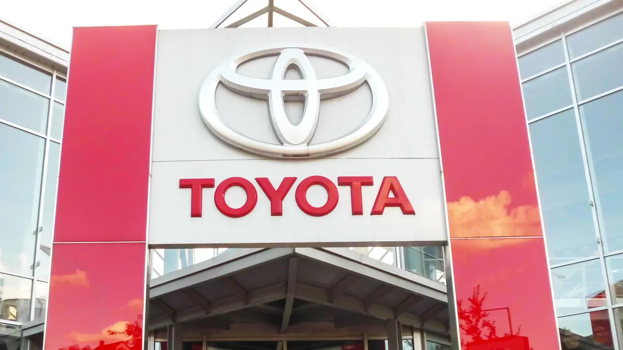 Customized 3D Acrylic Logo Sign Outdoor LED Channel Letters Store Advertising Cars Companies Logo Car Dealership Sign