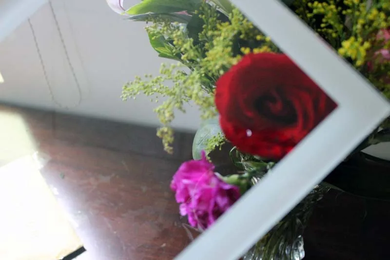 High smoothness aluminosilicate screen printing TV screen glass