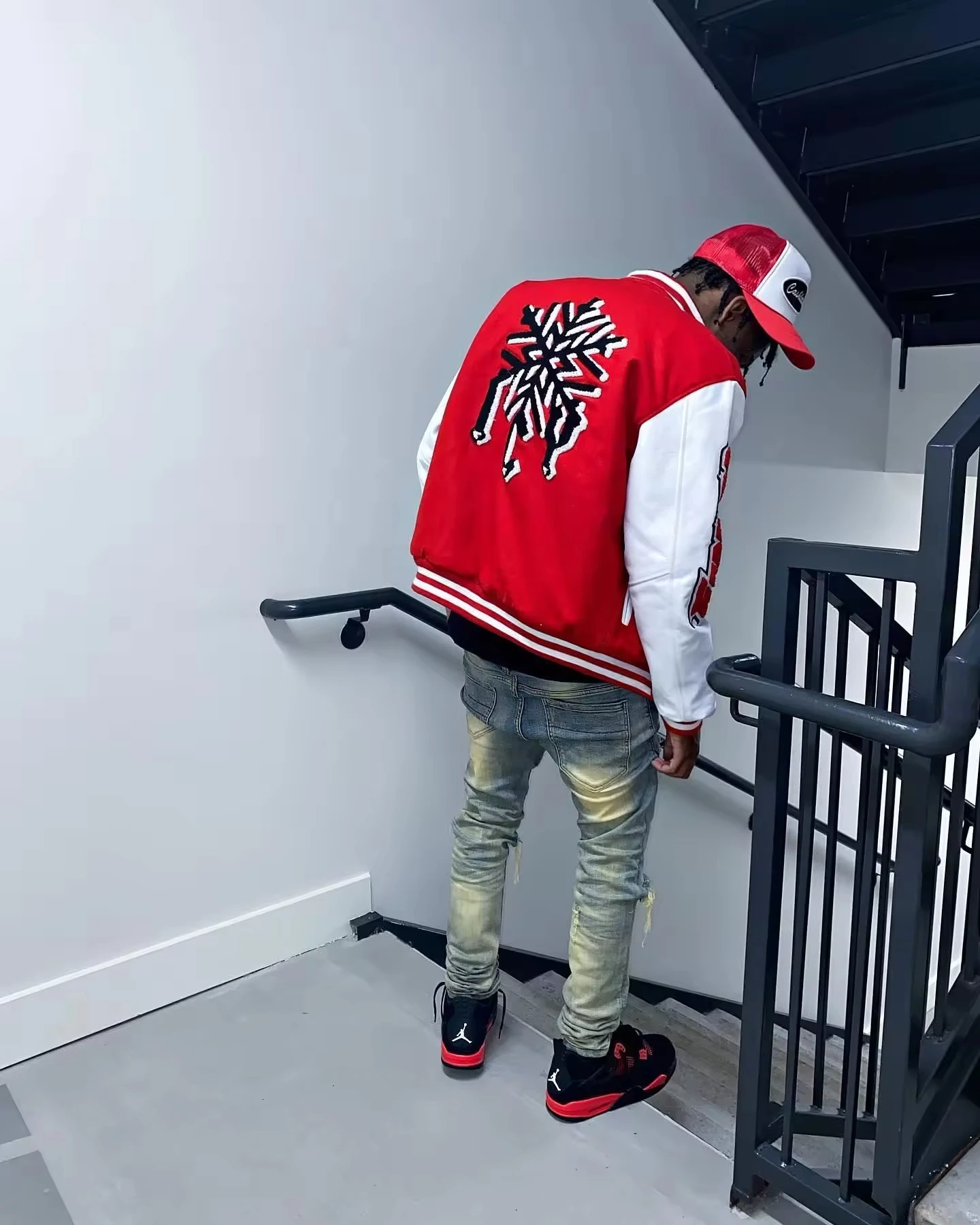 OEM Wholesale Custom Men Fashion Sports Vintage Wind breaker Streetwear Suede Fleece Varisty Letterman Varsity Jacket Custom