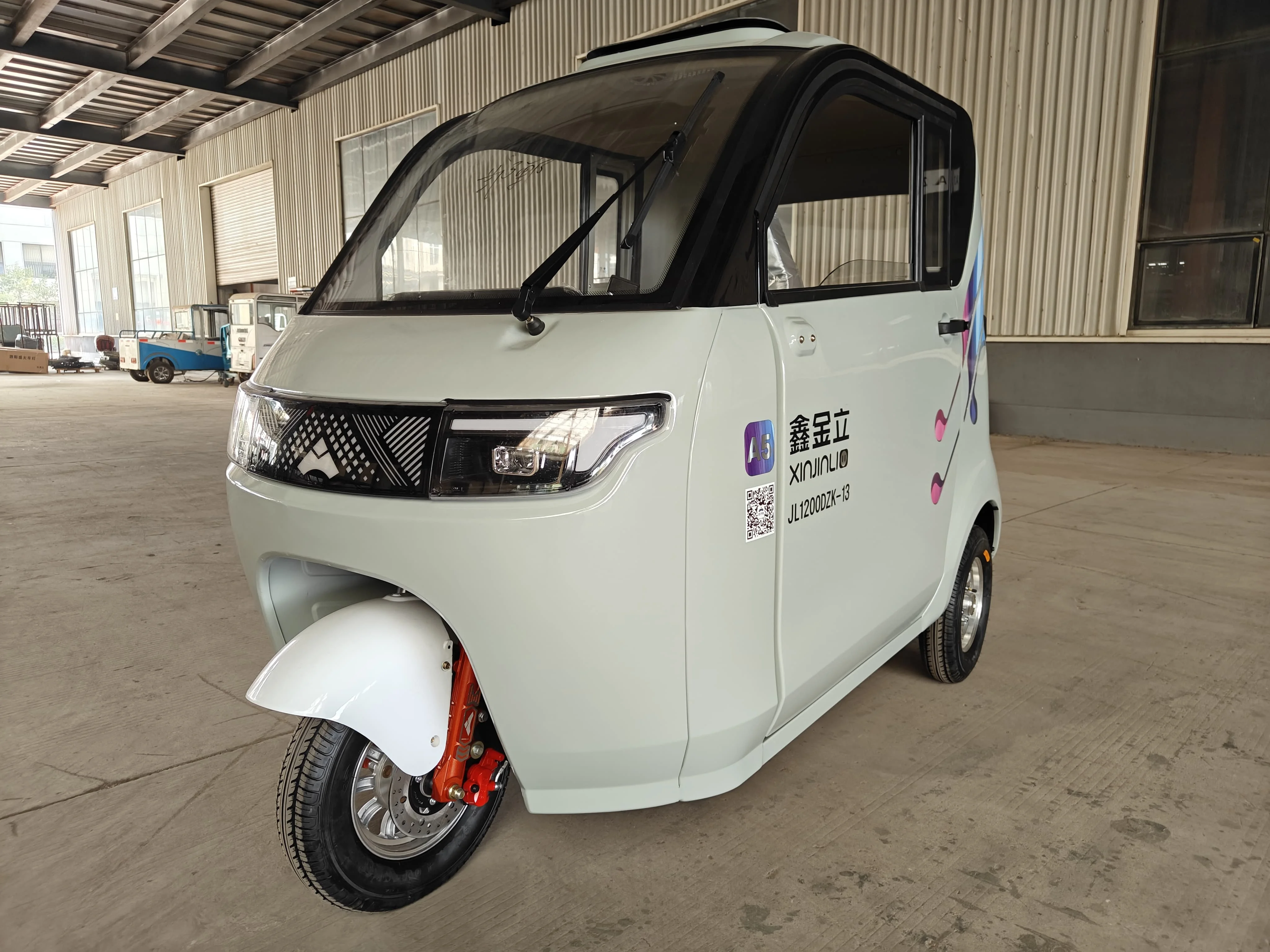 EEC 3 Wheel Electric Transportation Vehicle Trade Taxi Cargo Motorcycle Fully Enclosed Delivery Van Cargo Tricycle Passenger