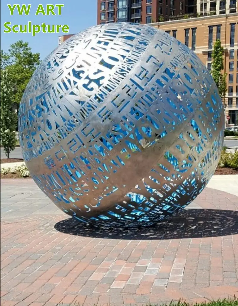 Mirror pattern Stainless Steel Ball Sculpture Polished Metal Hollow Sphere For Garden