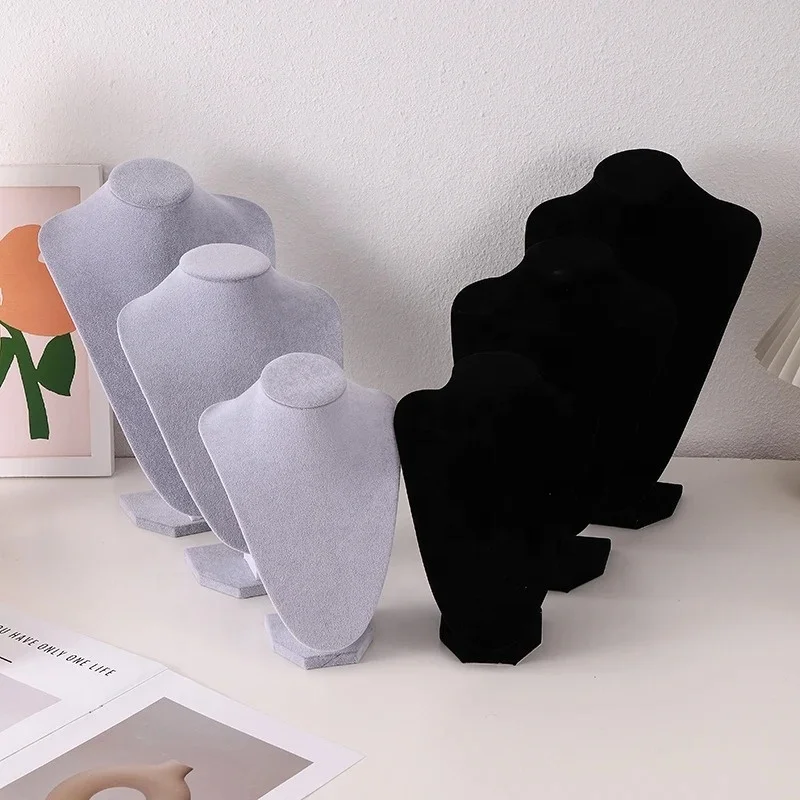 Factory Outlet Three Sizes Wholesale Velvet Necklace Bust Display 3D Jewelry Organizer Mannequin Model Display Stand Holder