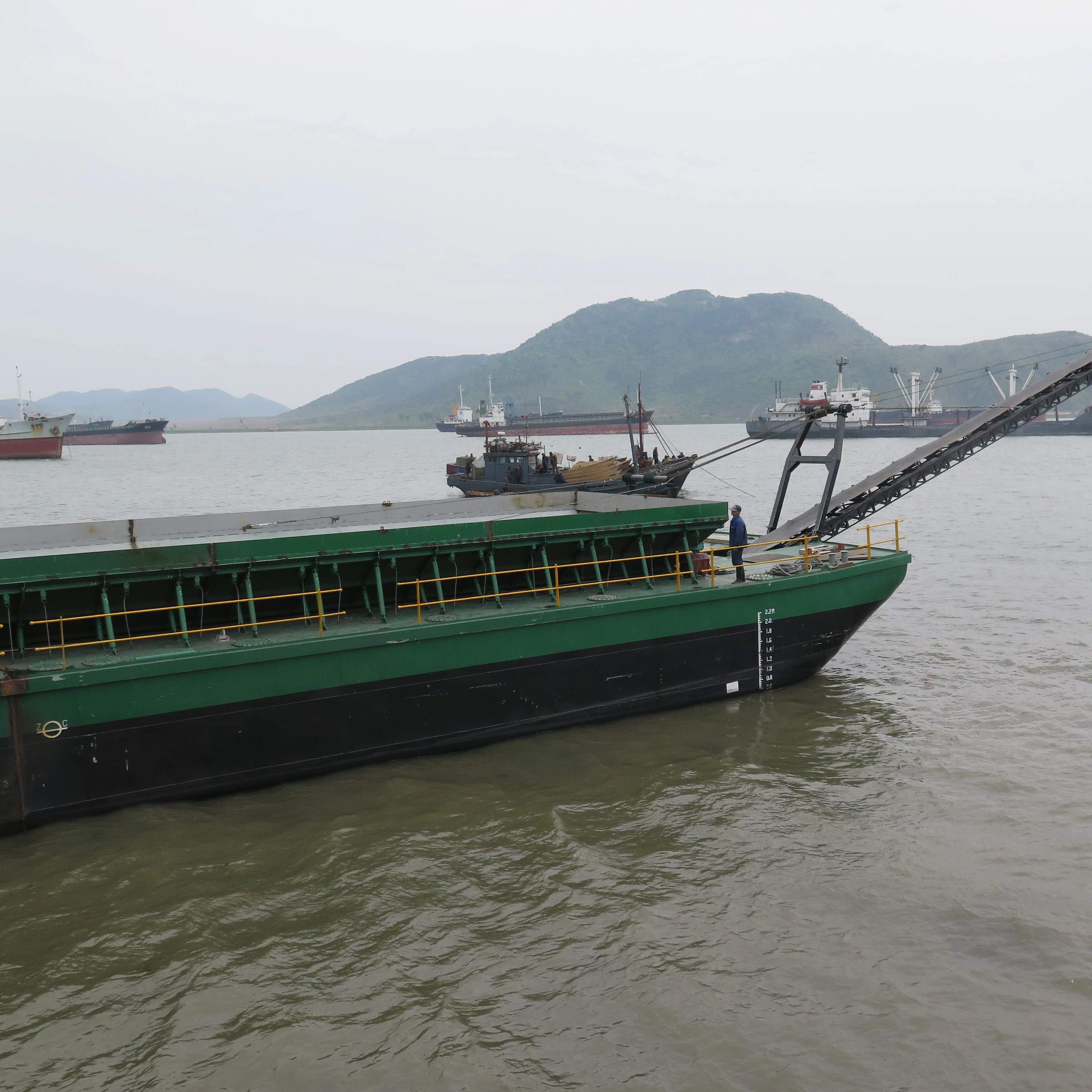 China Supplier Low Price Sand Transportation Barge/Boat For Sale