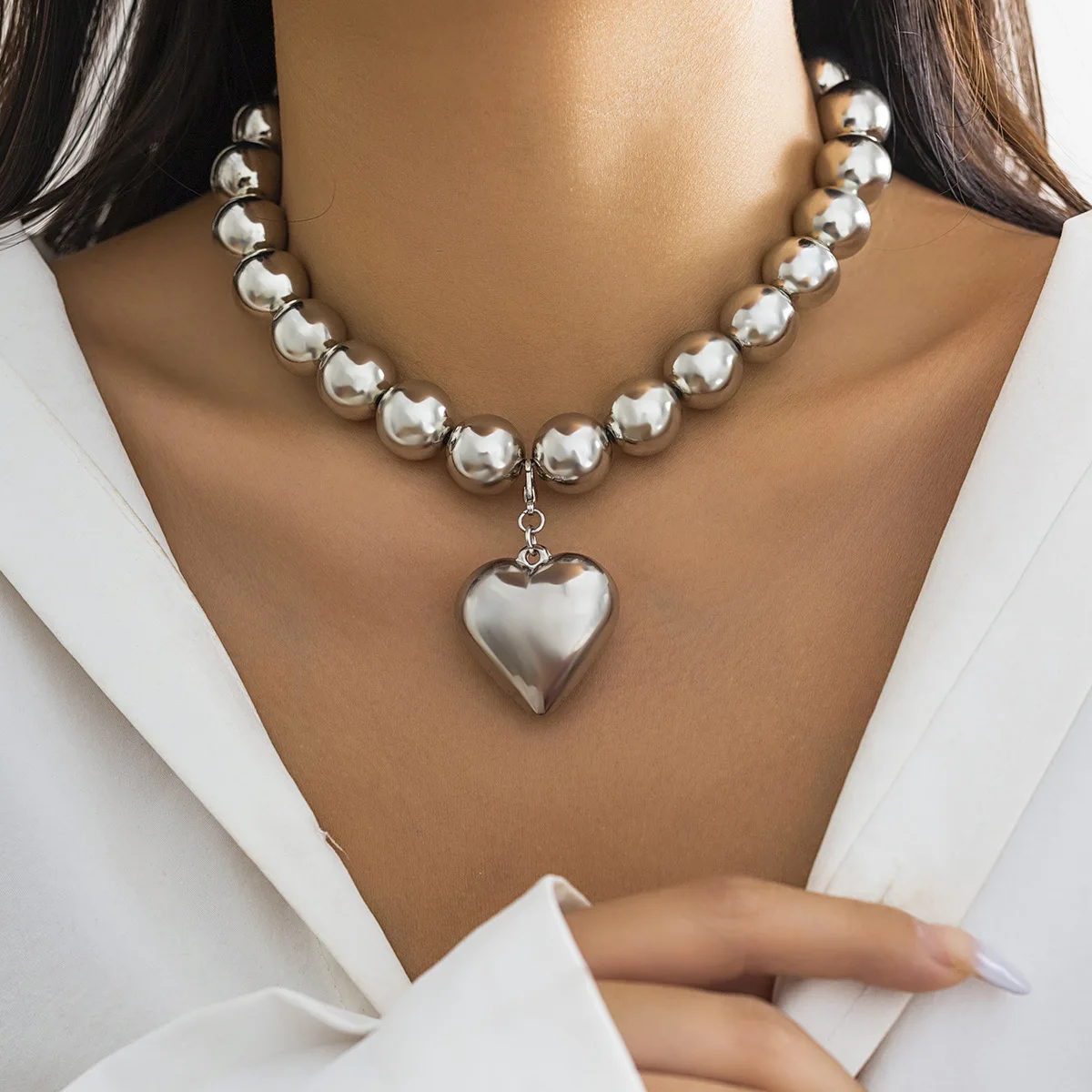 2024 Punk Designer Acrylic CCB Ball Beaded Collar Necklace Exaggerated Pearl Heart Pendant Chunky Necklace For Women
