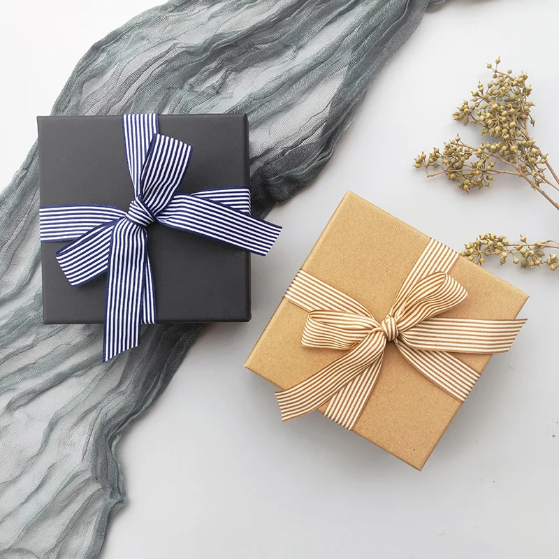 Custom Logo Luxury Wedding Favors Bridesmaid Gift Mailer box Candy Wedding Gift Square Packaging Box For Guests