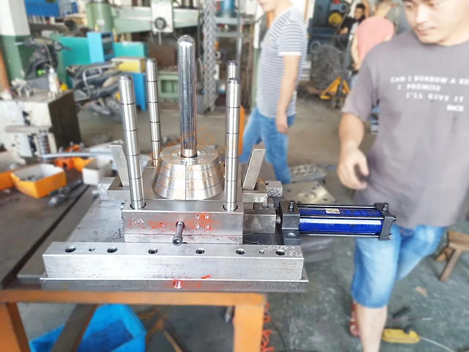 1 cavity Hot runner used injection molds for   plastic design preform moulds manufacturer