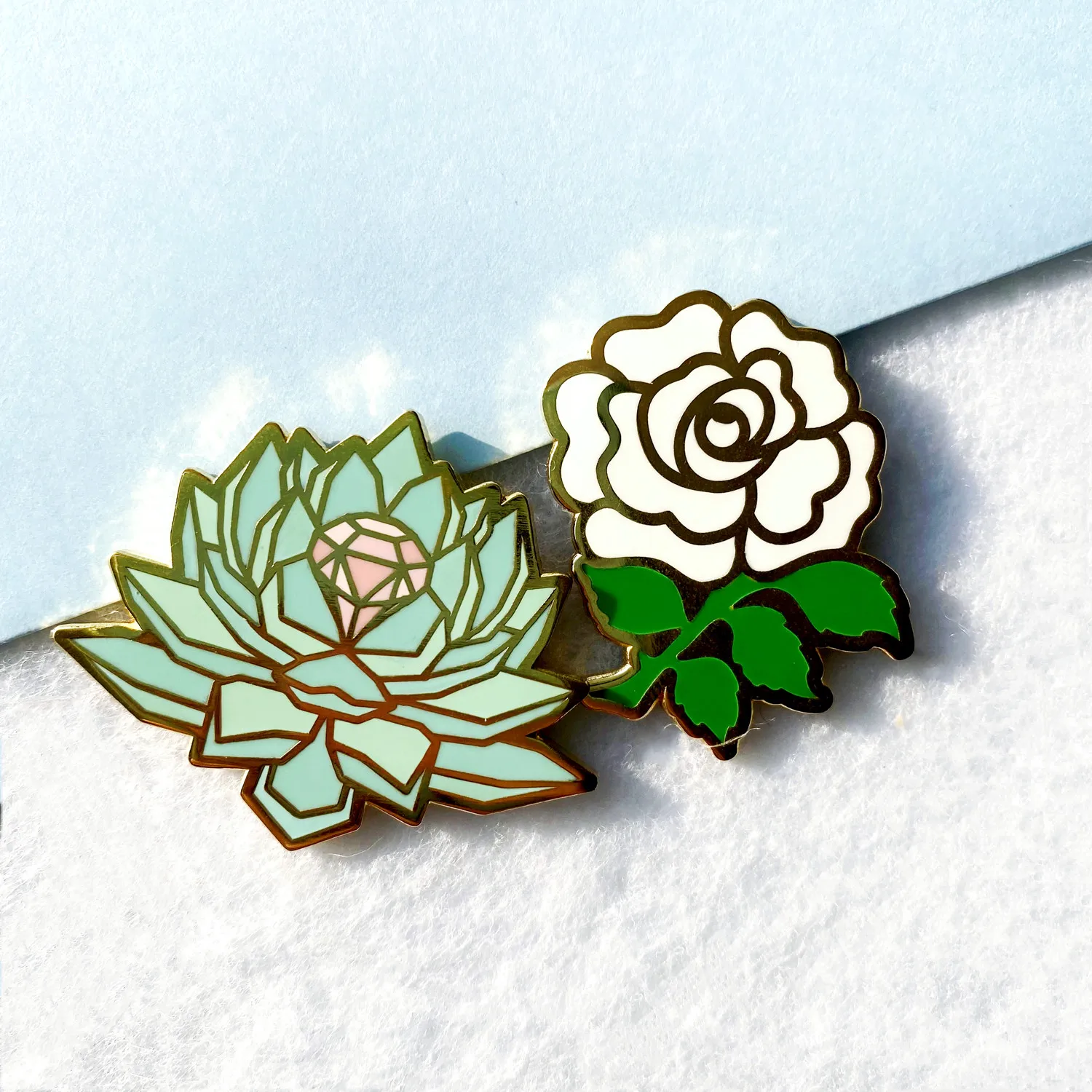 Hot Products China Manufacturer A Series Of Alloy Customized Mickey Metal Pin Plated Gold With Glitter Hard Enamel Pins for sale