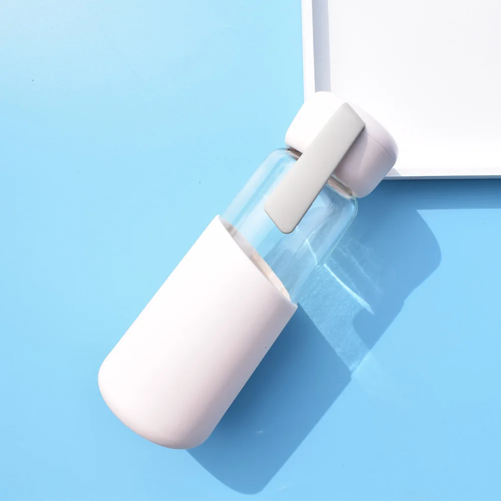 Seaygift Eco Friendly Non-Toxic Glass Water Bottle With Silicone Sleeve Rope Slim Cute Shape For Travel Gym Home Office