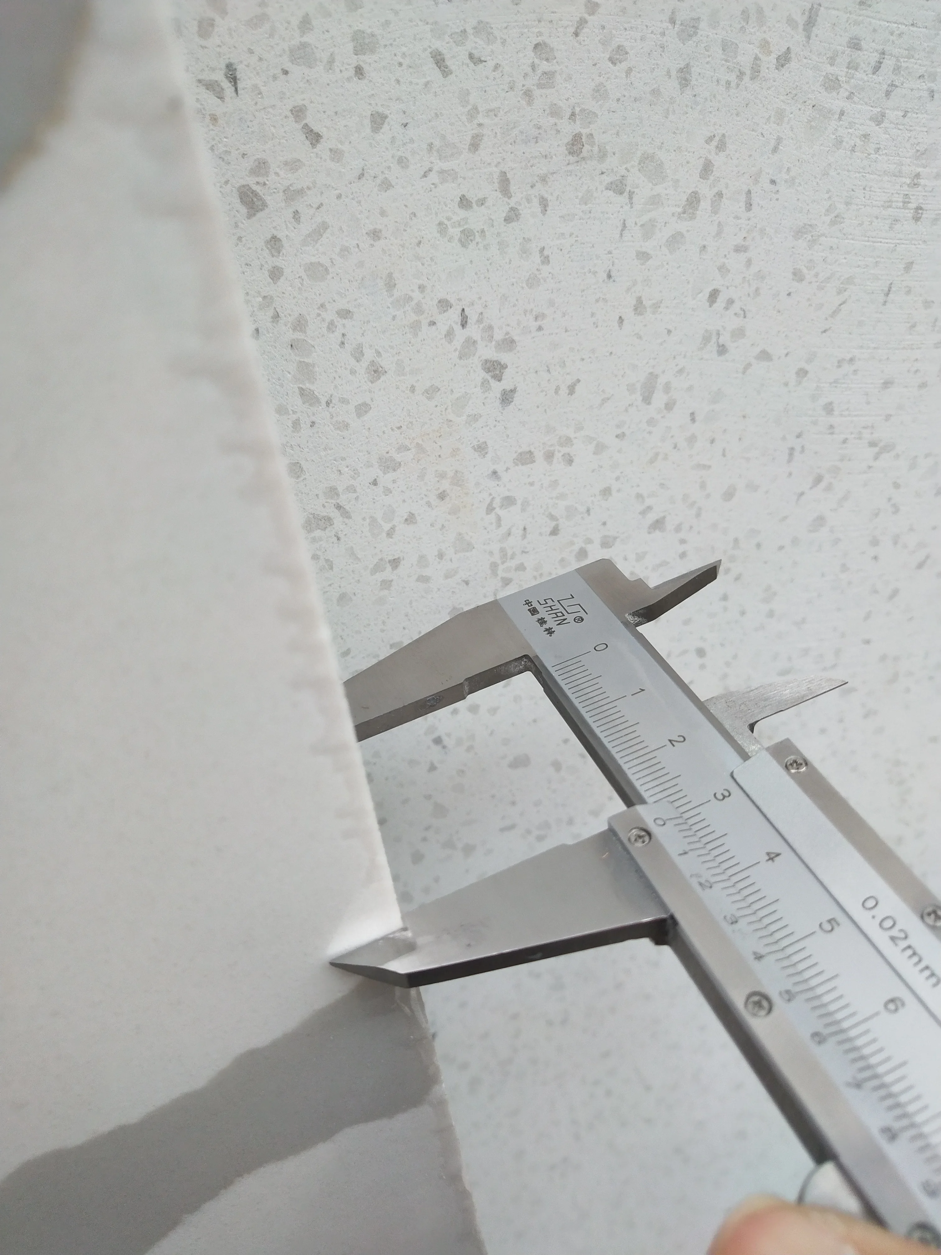 Customized Calacatta Gold Quartz Slabs for Countertops, Worktops, Tabletops 20mm/30mm thick