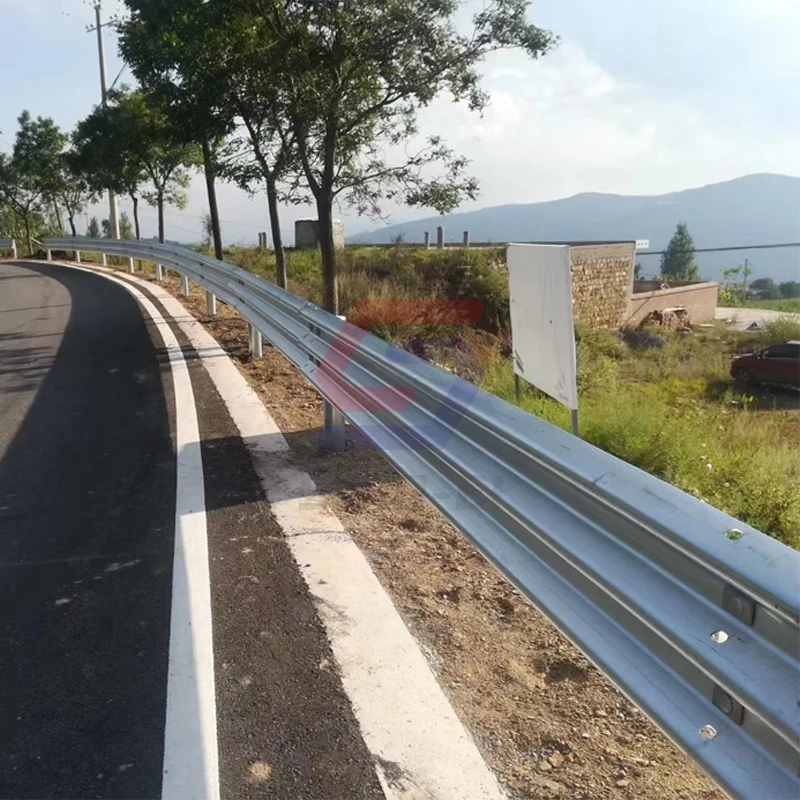 En1317 N1 Powder Coating Traffic Safety Highway Guardrail Road Fence Crash Barrier for Sale