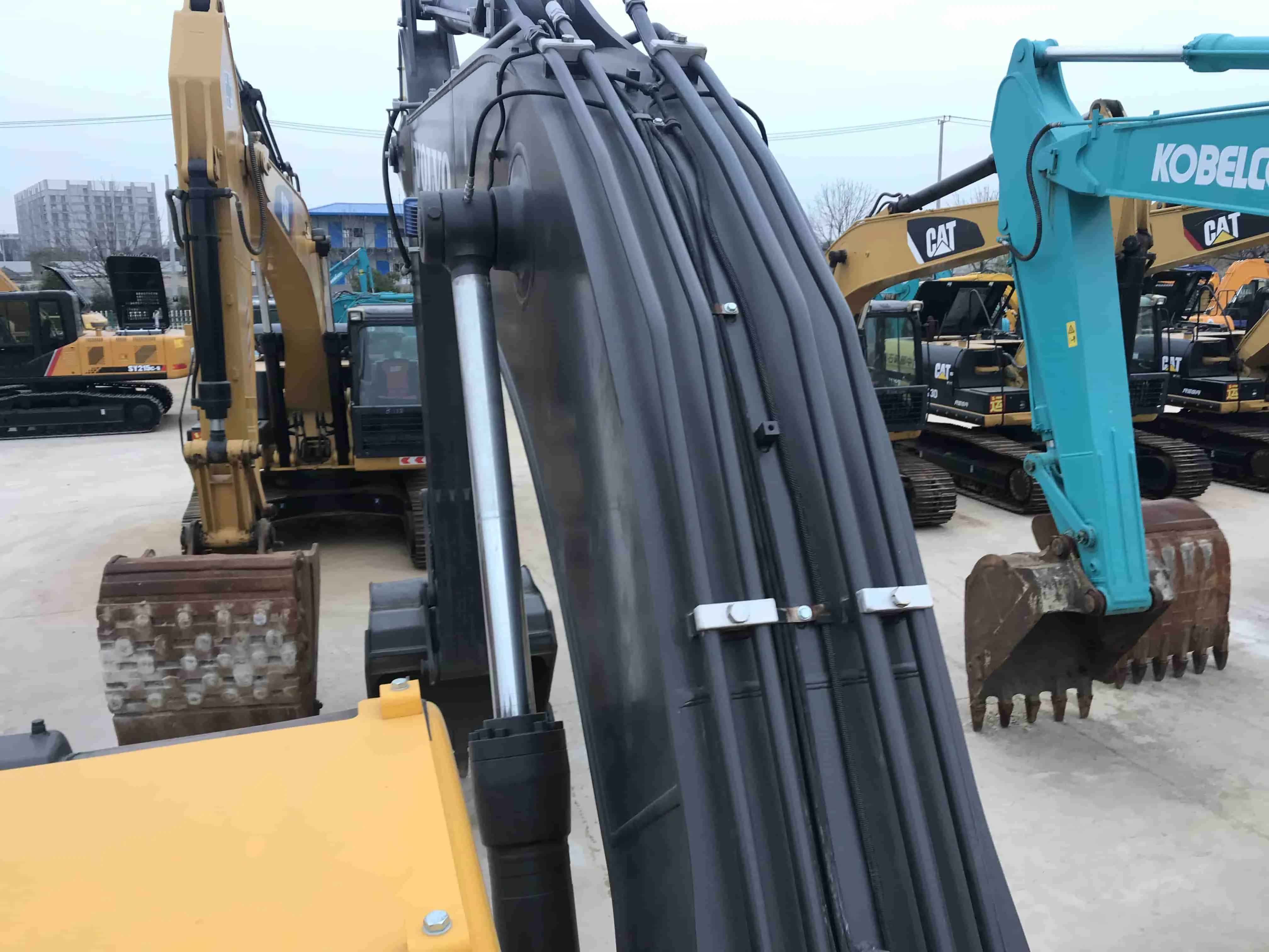 Cheap export volvo 210 used excavator volvo ec210d ec210 ec210b for sale 21 ton 210d escavator