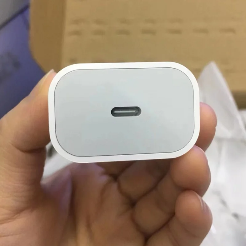  Зарядное устройство сетевое с разъемом типа c 20 Вт для iPhone 12 Pro Max 11 7