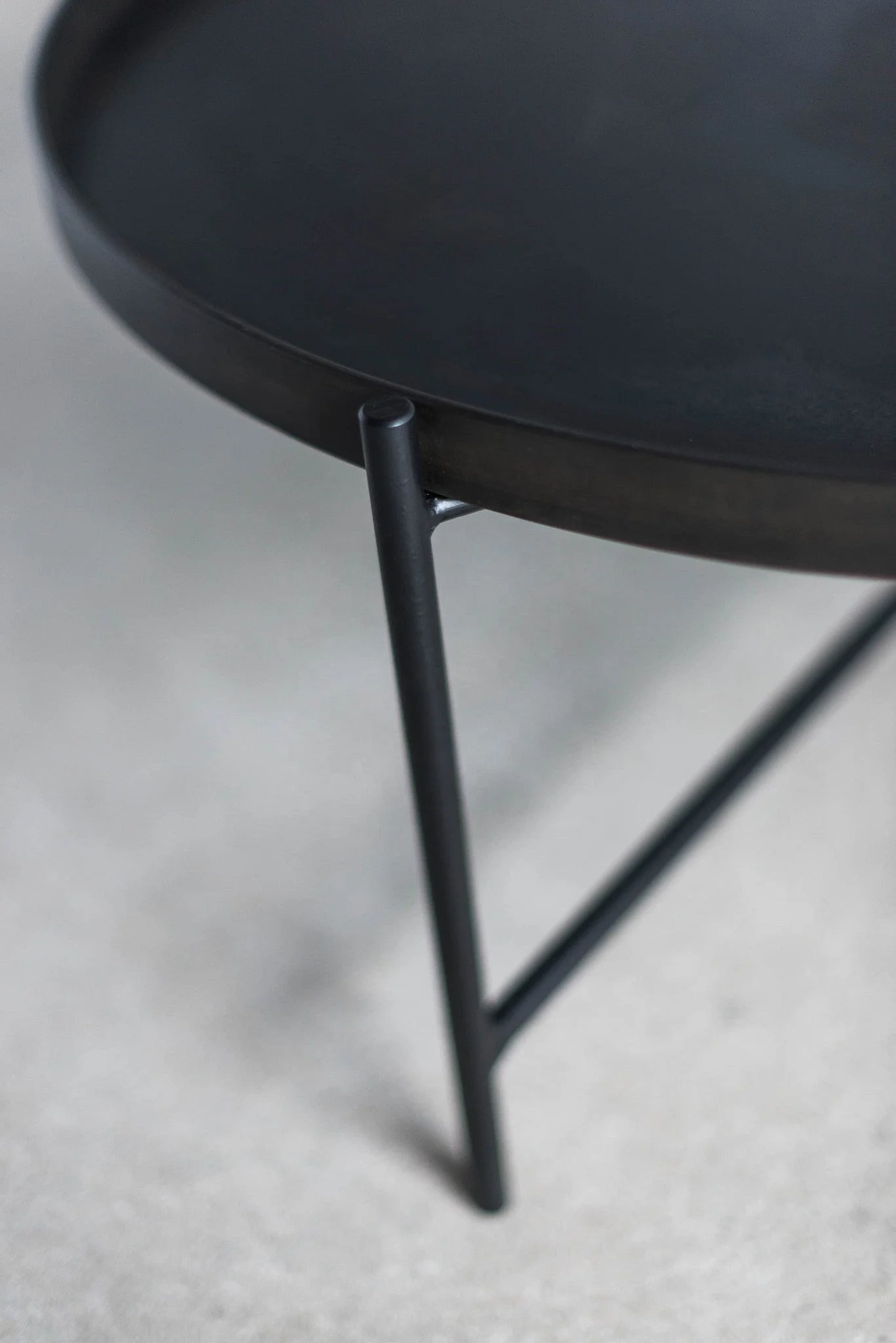 Vintage Black Circle End Side Corner Table Base Round Metal Coffee Table