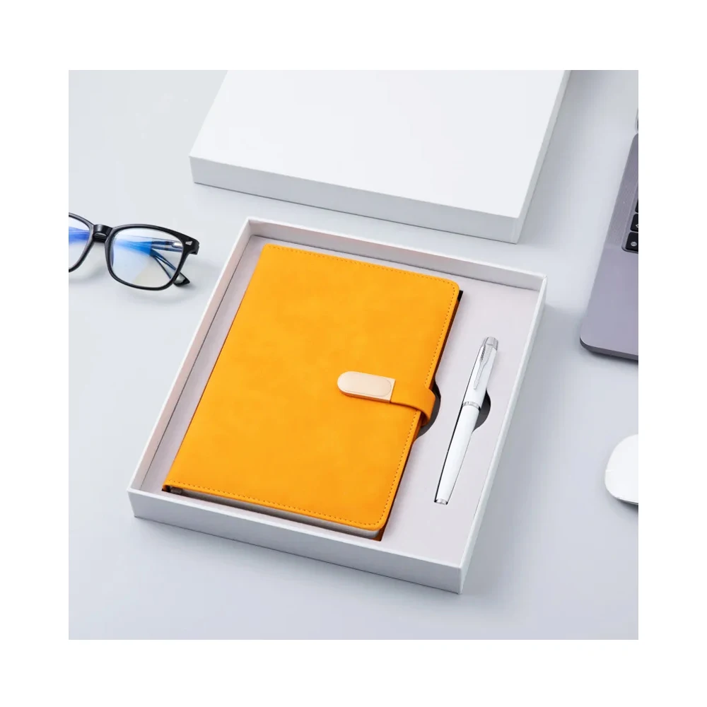 Wholesale Promotional Luxury Gifts Items Notebook Business Gift Thermos Cup Customizable Notebook Gift Set With Pen And Bottle