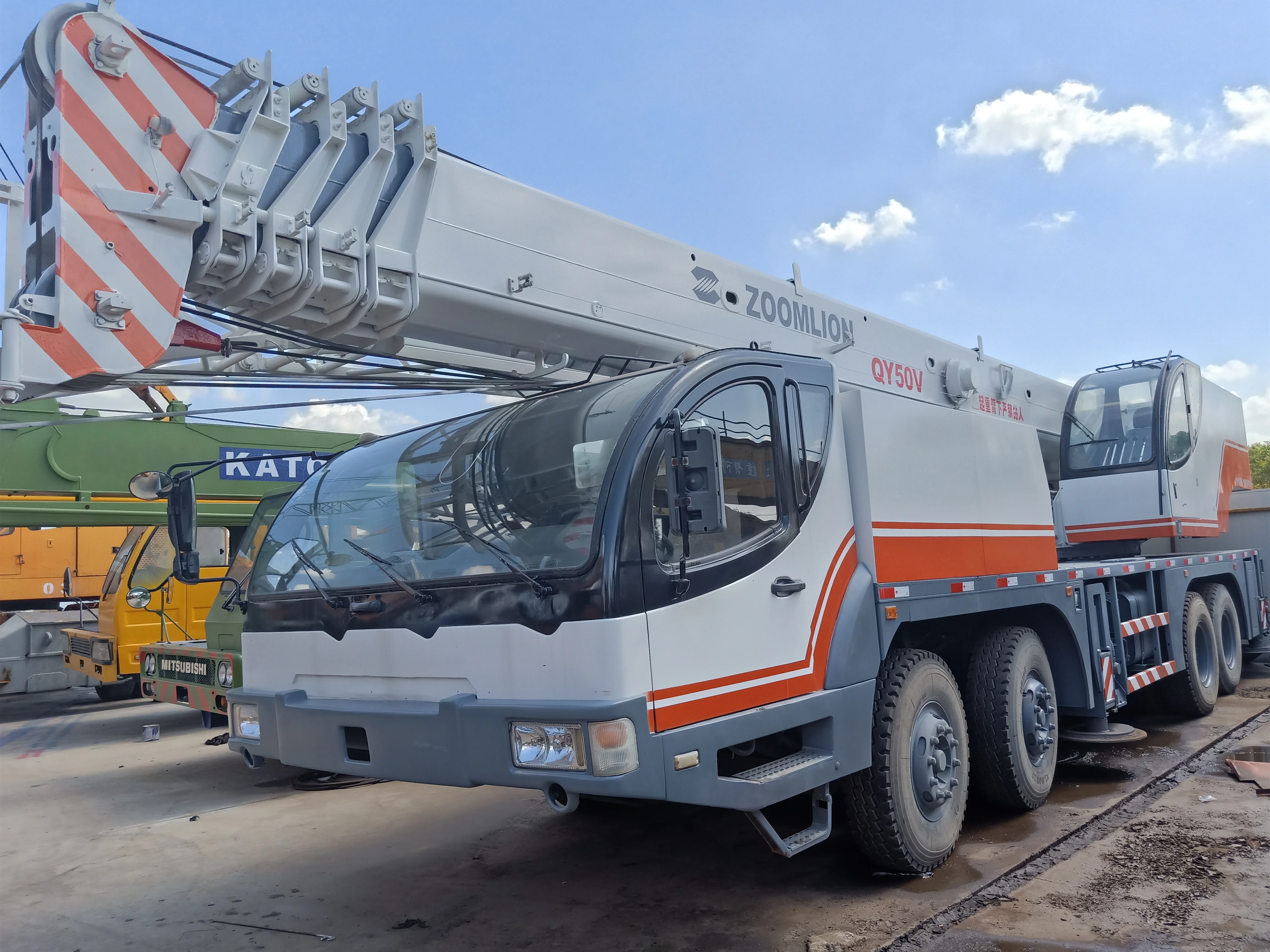 used Zoomlion crane QY50V qy50 50v zoomlion50 50 ton telescopic boom truck crane