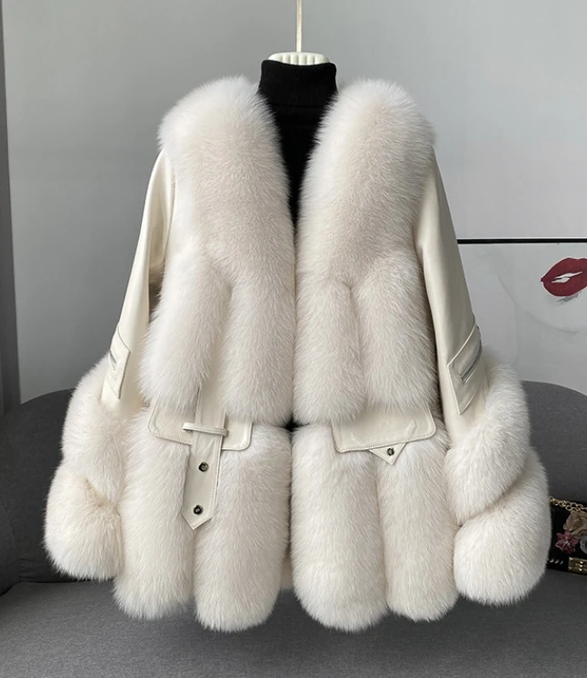 Custom Warm Winter Real Luxury Fur Coats Leather Short Coat Jacket For Women Elegant