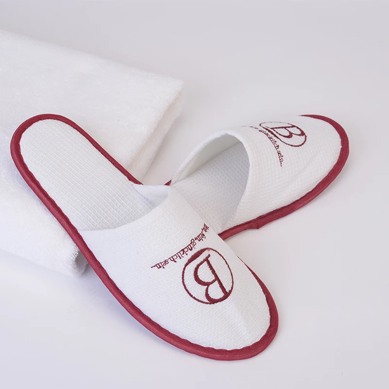 Custom Cheap Personalized White Hotel Bathroom Disposable Slippers