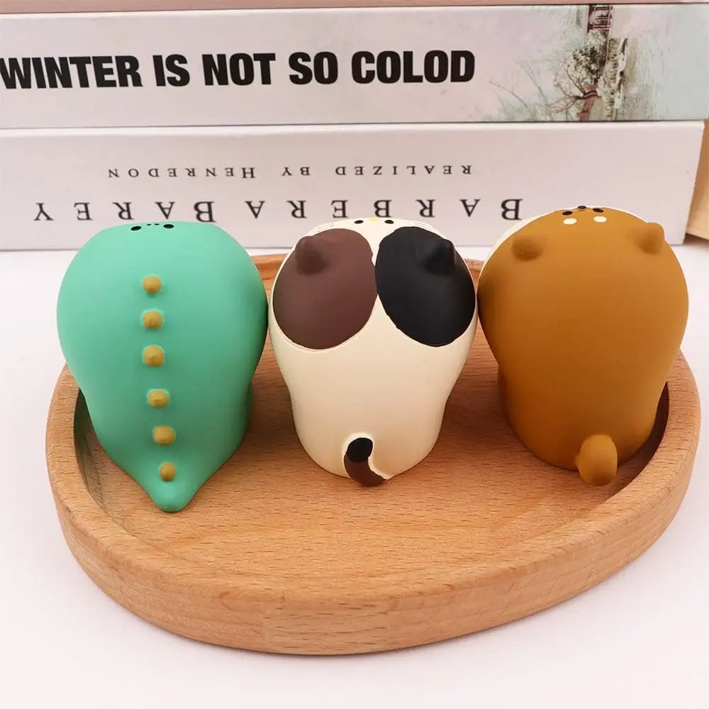 Cute Resin Cat Pen Holders Handmade Polyresin Animal Pencil Stands for Desktop