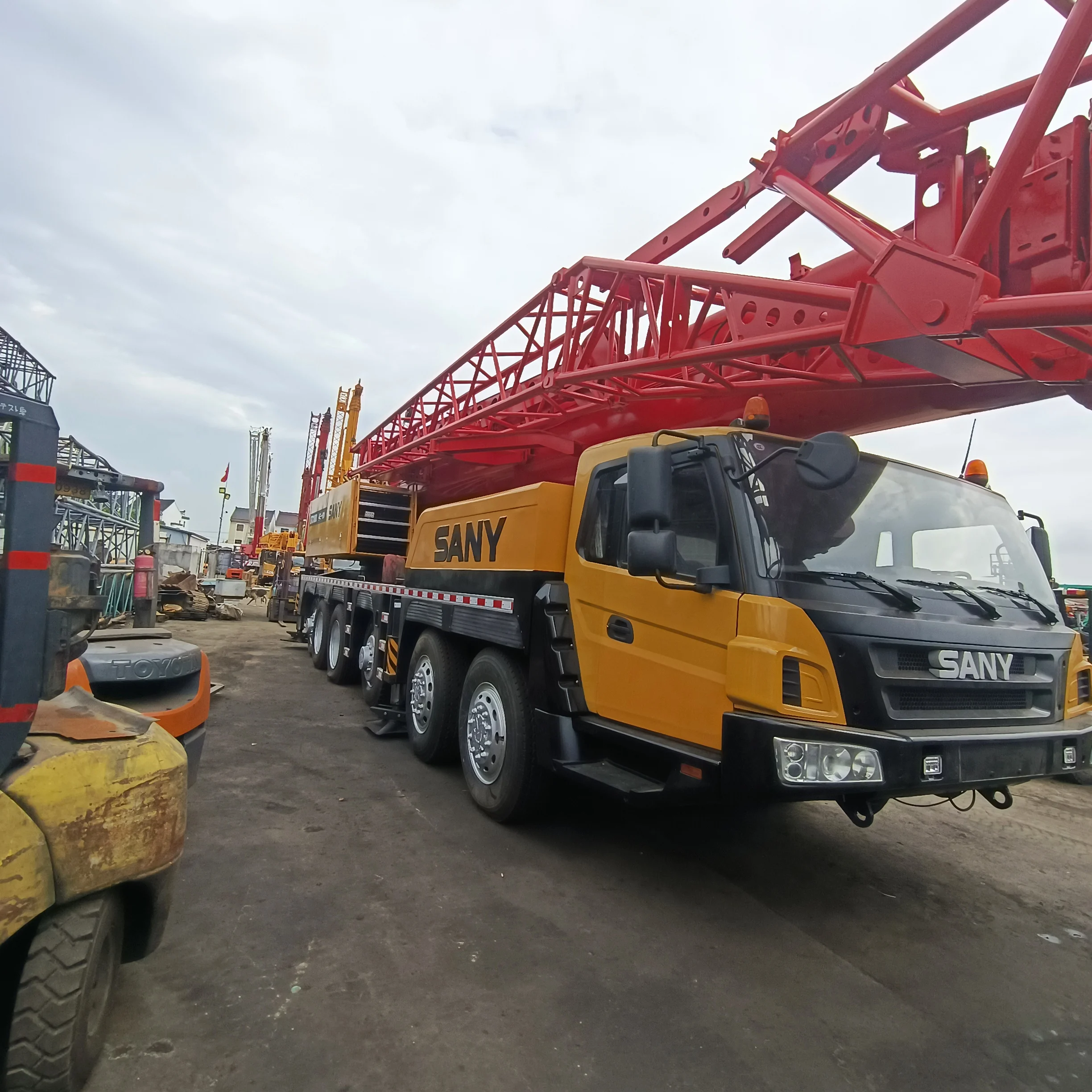 used truck crane sany stc1000 100 ton mobile crane hydraulic boom arm 4x4 truck mounted crane