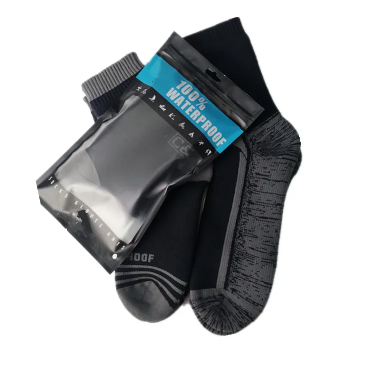 Custom logo anti-slip sport crew socks waterproof hiking socks made in china