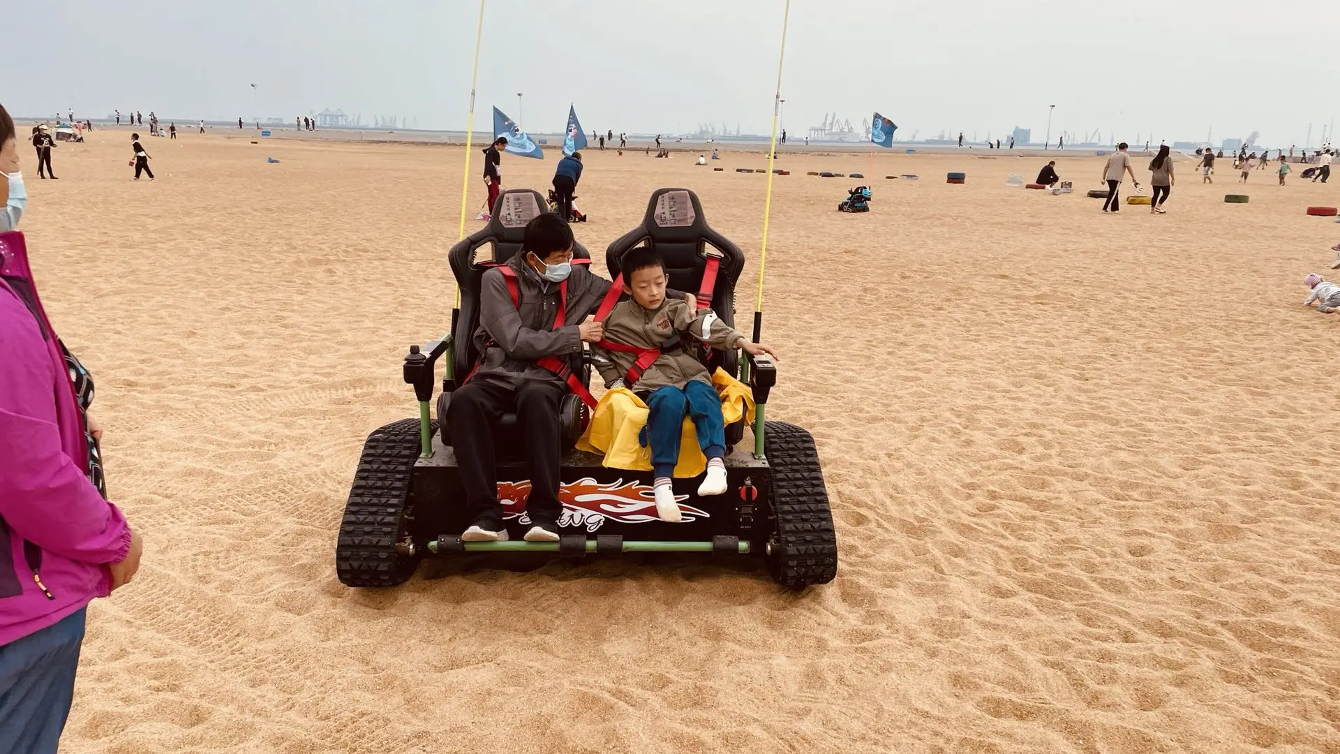 New Condition Rubber Crawler Beach Buggy Car Recreational Vehicle with Triangle Rubber Tracked System Retail Manufacturing Plant