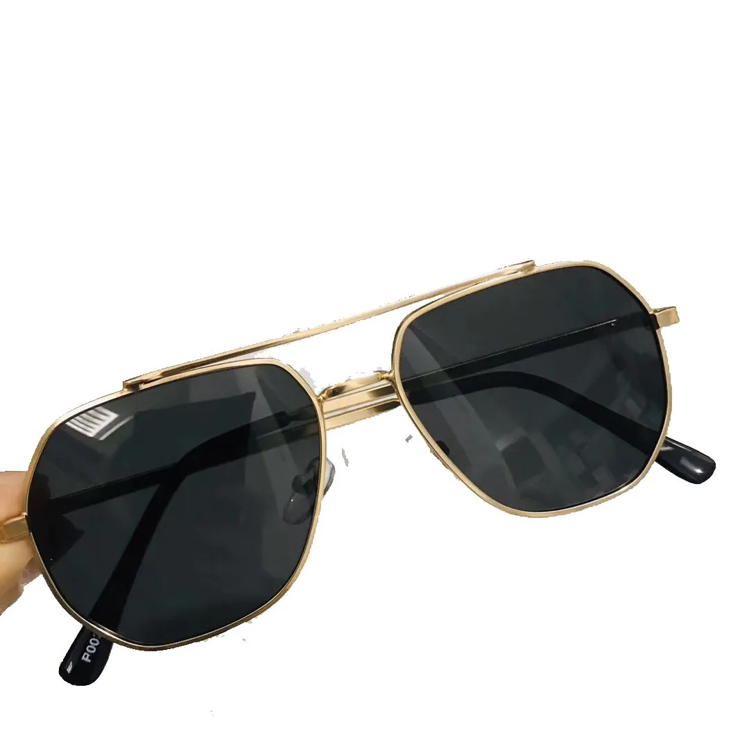 
New Fashion Sun Glasses Outdoor Sun Protection Cool Classic Kid Sunglasses 