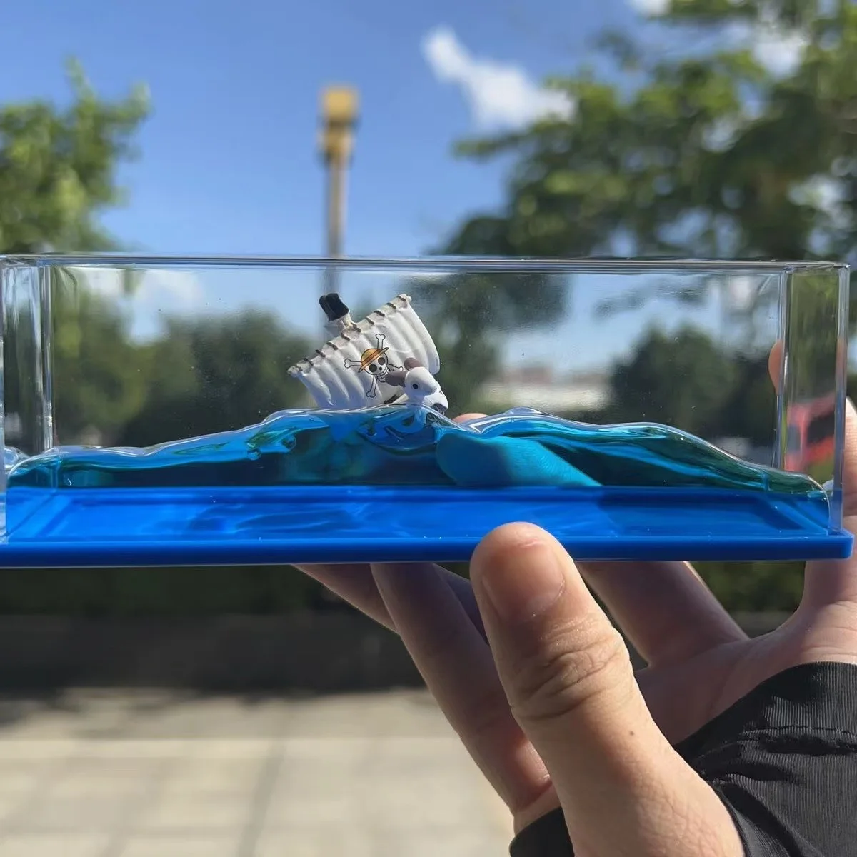 Creative Acrylic Floating Cruise Ship Ornament Liquid Paperweight Desk Toy Unique Iceberg Boat Shape Knick-Knacks