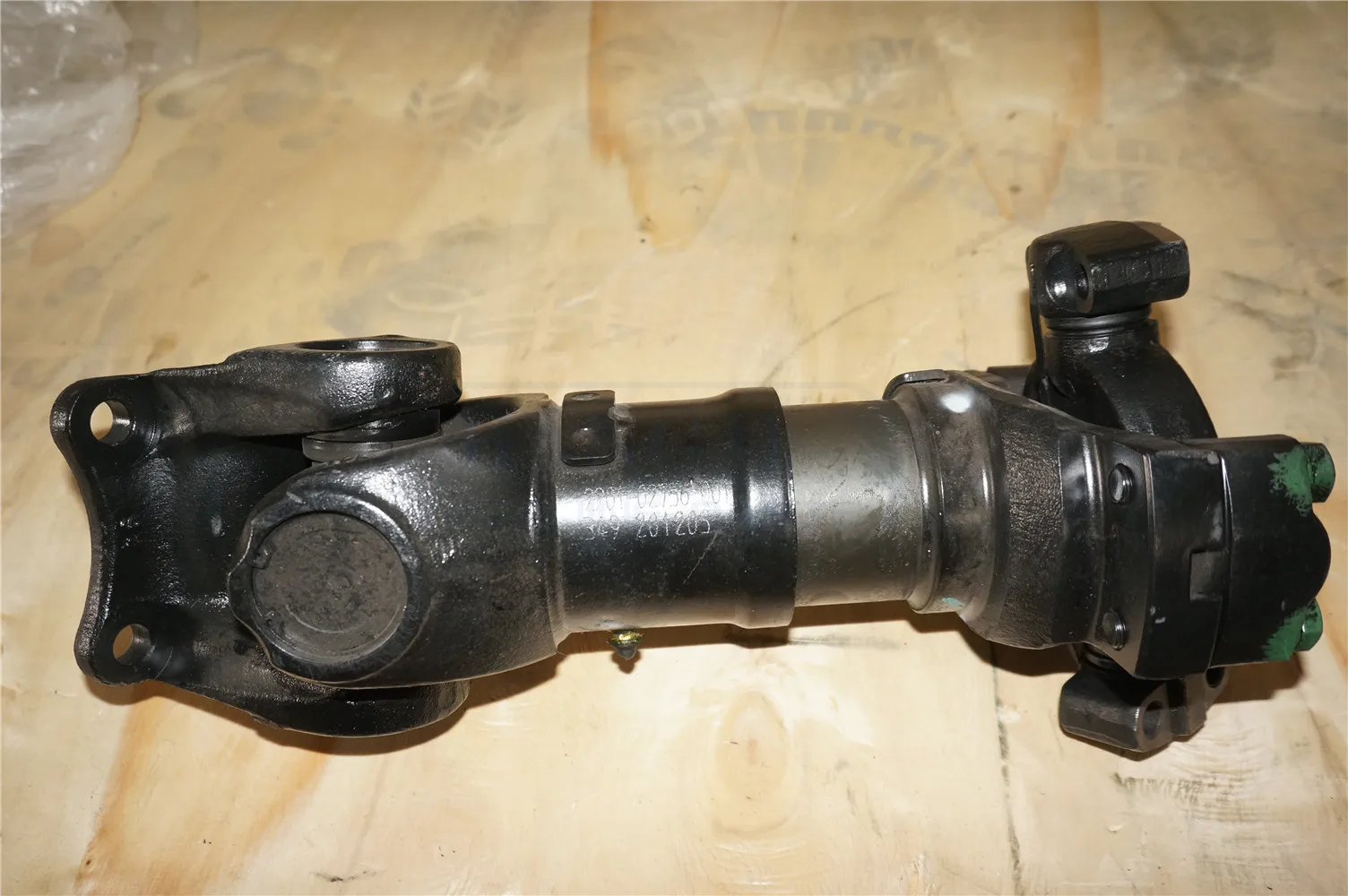 Auto chassis parts ZK6858H9 yutong bus 2201-02756 drive transmission shaft