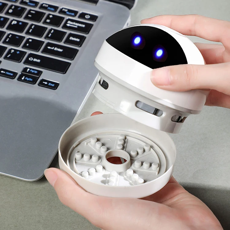 Hot Selling Mini Desktop Vacuum Cleaners Household Computer Keyboard Portable Battery Powered Handheld Electric Vacuum