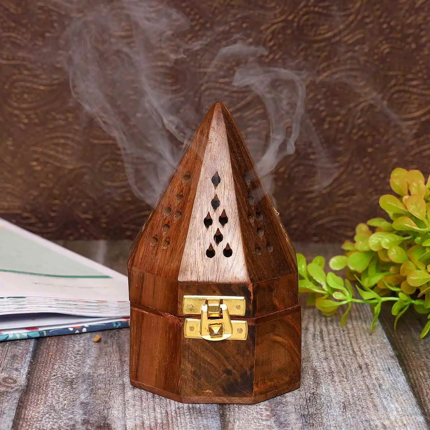 Wholesale Handmade Antique Wooden Mini Incense Cone Holder Tower With Unique Design For Office Hotel Fragrance