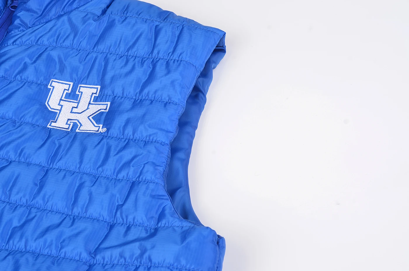 OEM Wholesale Utility Custom Logo High Quality Blank Winter Outdoor Thicken Cotton Waistcoats Warm Waterproof  Puffer Vest