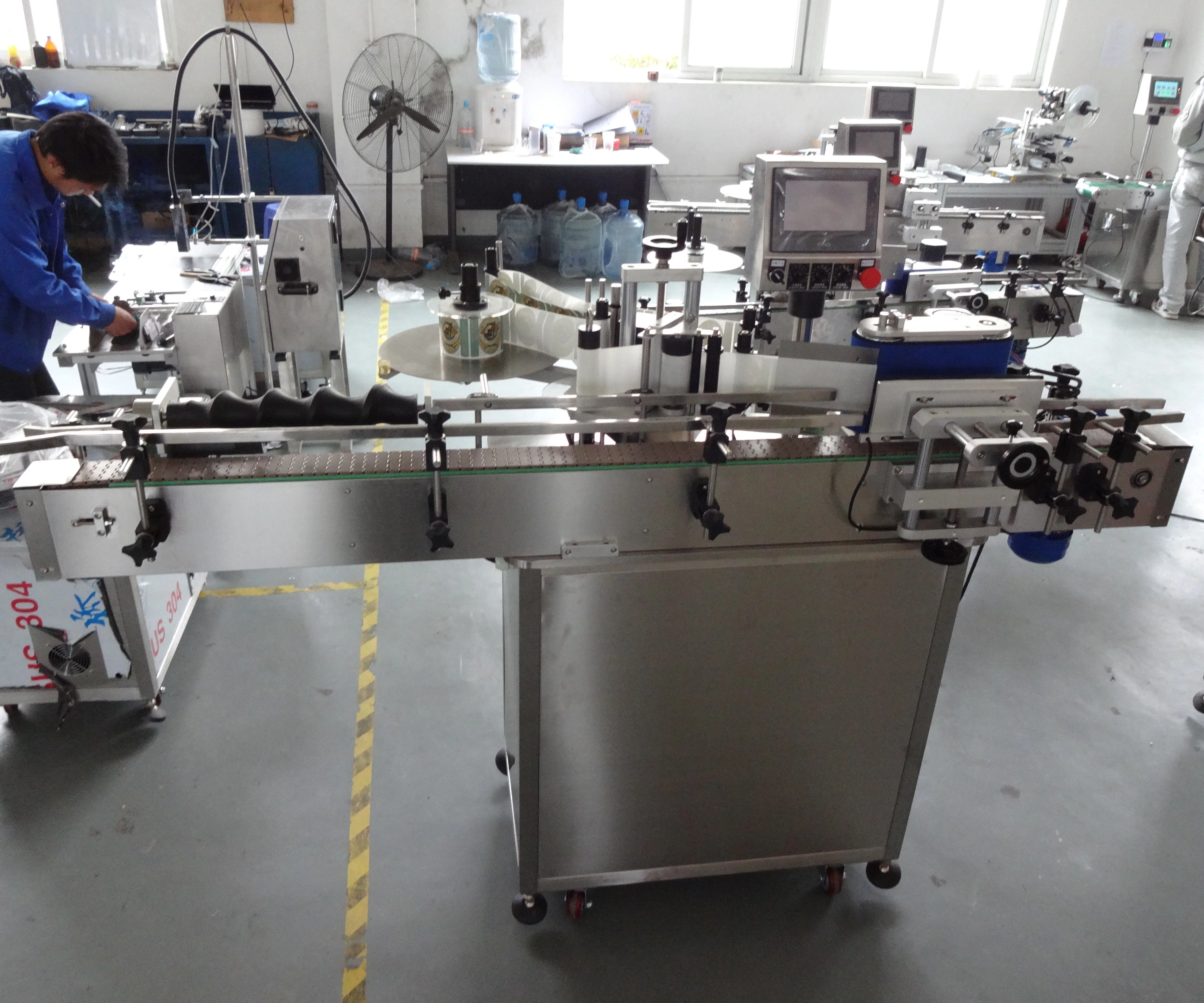 
YIMU YM-510 Full Automatic Cylindrical Nutella Glass Bottle Labeling Machine 