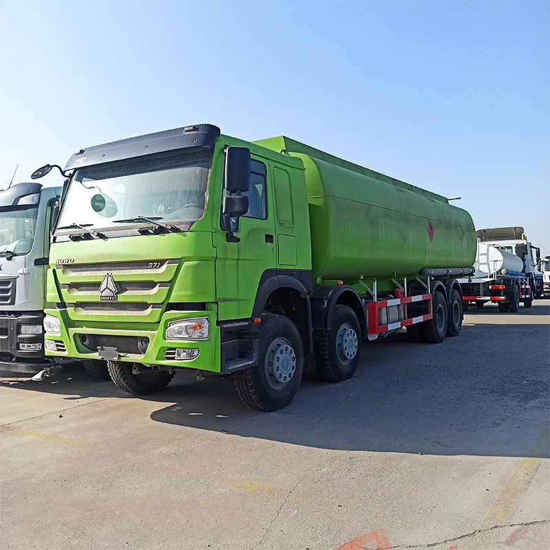 Sinotruk Howo 8x4 28000l 35000l 30000ll Big Oil Tanker Truck Fuel Tank Truck