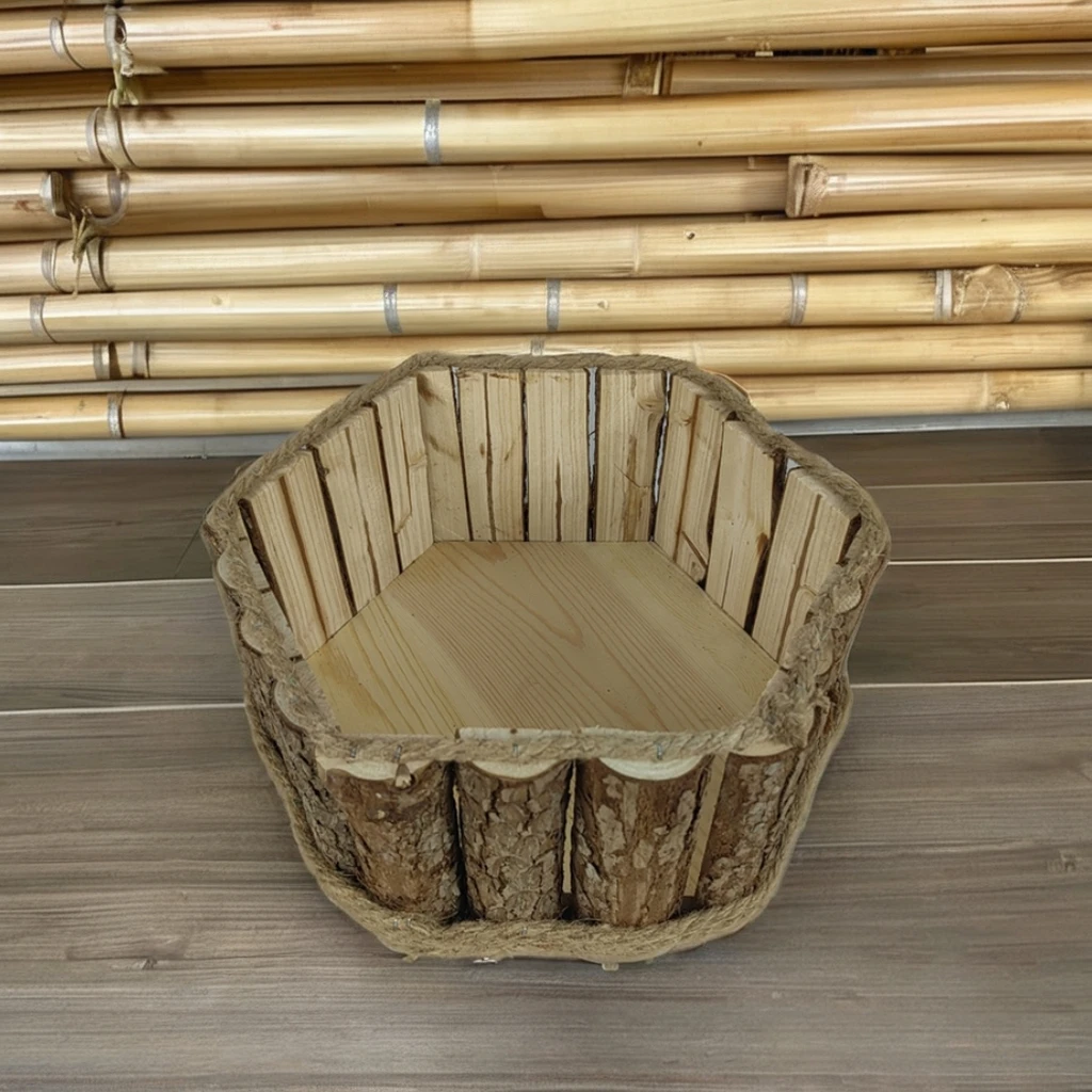 Customized Eco-Friendly Pine Wooden Flower Pot Creative and Unique Wood Crafts for Home Decor for Indoor and Outdoor Use